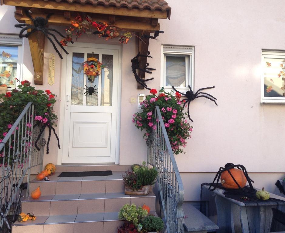 Ferienwohnung Am Europapark - Klimatisiert รูสท์ ภายนอก รูปภาพ